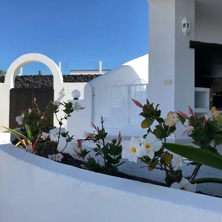 Sol Y Luna - Heated Pool - Bbq - Car Not Essential Villa