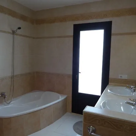 Sol Y Luna - Heated Pool - Bbq - Car Not Essential Villa *