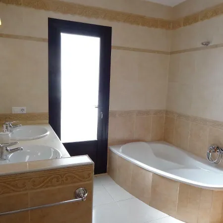 Sol Y Luna - Heated Pool - Bbq - Car Not Essential Villa