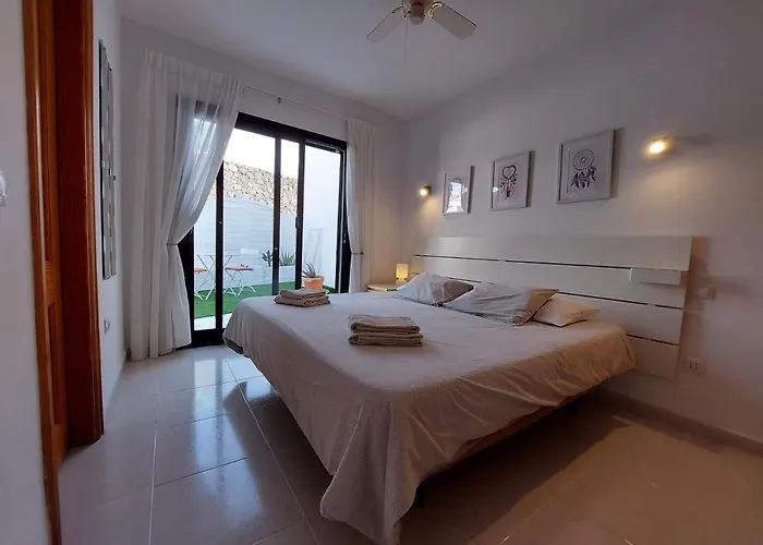 Sol Y Luna - Heated Pool - Bbq - Car Not Essential Villa Playa Blanca (Lanzarote)